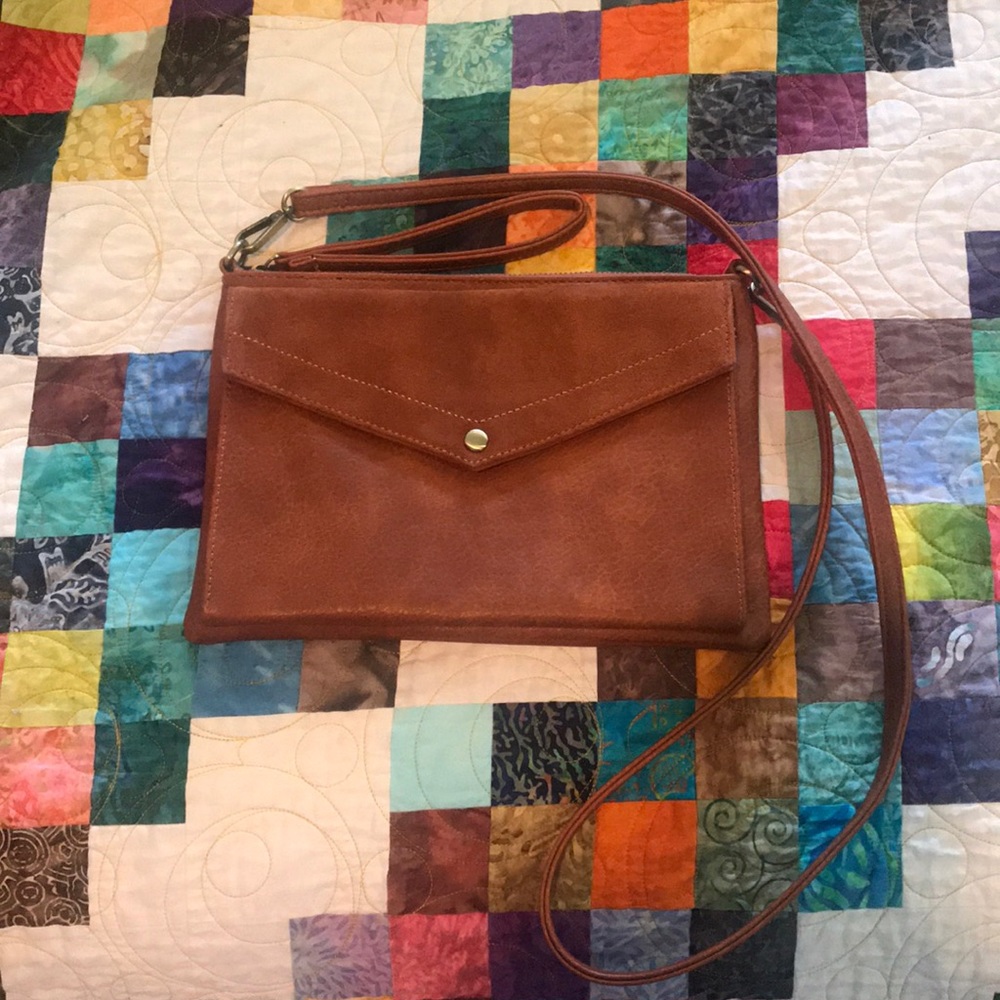 Street Level camel colored faux leather purse